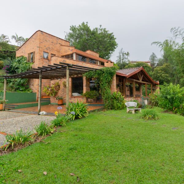 EL PEÑOL 250m2