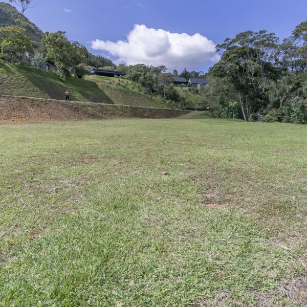 LA CEJA 3.350m2