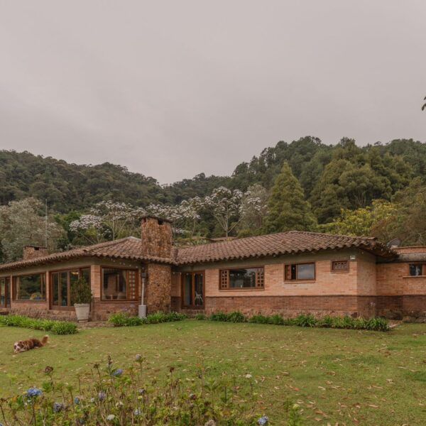 LOMA DEL ESCOBERO 588m2