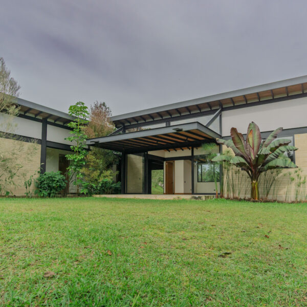 EL RETIRO 230m2